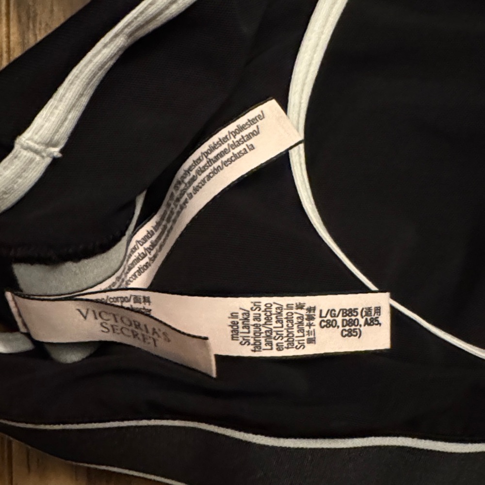 Victoria's Secret Black Sports‎ Bra with White Trim, size (L) - Picture 3 of 4